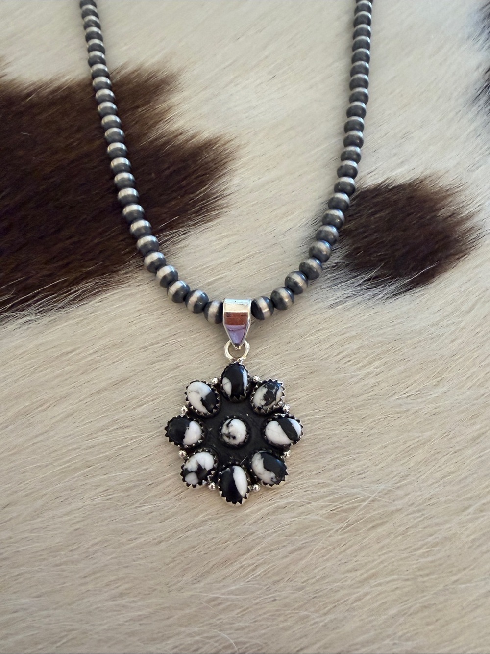 ❤️ Deep Contrast White Buffalo Cluster Sterling Silver Pendant 1.50”L Unisex - Picture 4 of 15